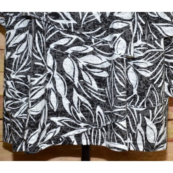 Catherines Womens Black Floral Sleeveless Blouse Top Plus Size 2X 22W 24W Tiered - Picture 4 of 10